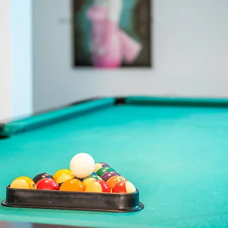 Adaro - Large Luxury Close To Marina Hébergement de vacances