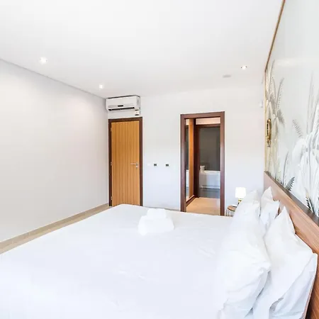 Hébergement de vacances Adaro - Large Luxury Close To Marina Albufeira