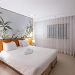 Adaro - Large Luxury Close To Marina