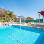 Villa Adaro - Large Luxury Close To Marina